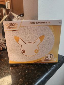 30th Pokemon Anniversary ETB
