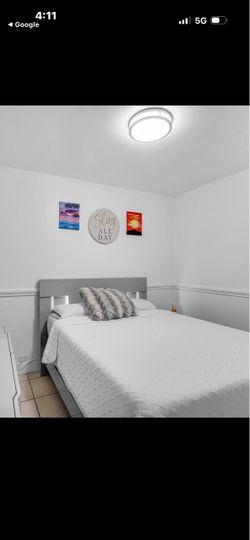 Modern Gray Bedroom Set – 4 Pieces