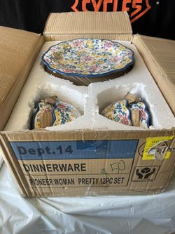 Pioneer Women Dinnerware