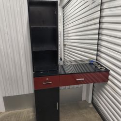 barbers work station