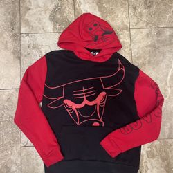 Hollister NBA Chicago Bulls hoodie Size Medium