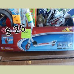 Brand New  Razor Scooter 🛴 Blue Or Red