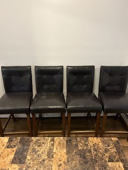 D158 233 Ashley Furniture Theo Brown Square Counter Table Set for Sale in Norwich CT OfferUp
