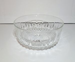 Arcoroc France Starburst Diamond Glass Bowl 7.75" Vintage Clear Pressed Glass