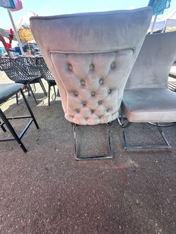 Comfortable chairs set of 2
