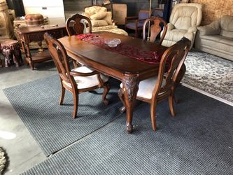 Broyhill quality Dining Table
