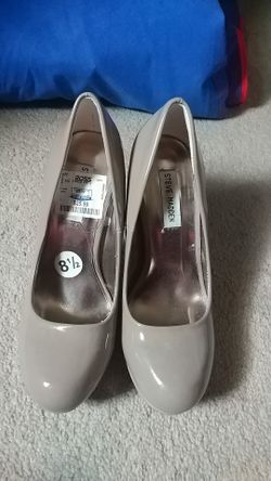 Steve Madden taupe heels