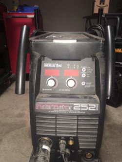 Thermal Arc Fabricator 252i Mig Tig Stick welder