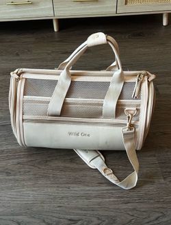 Wild One dog carrier