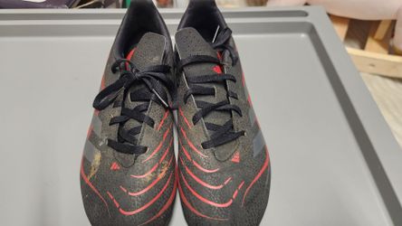 Soccer cleats addidas, Size 5.5. Good condition