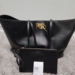 Ferragamo Black Leather Handbag 