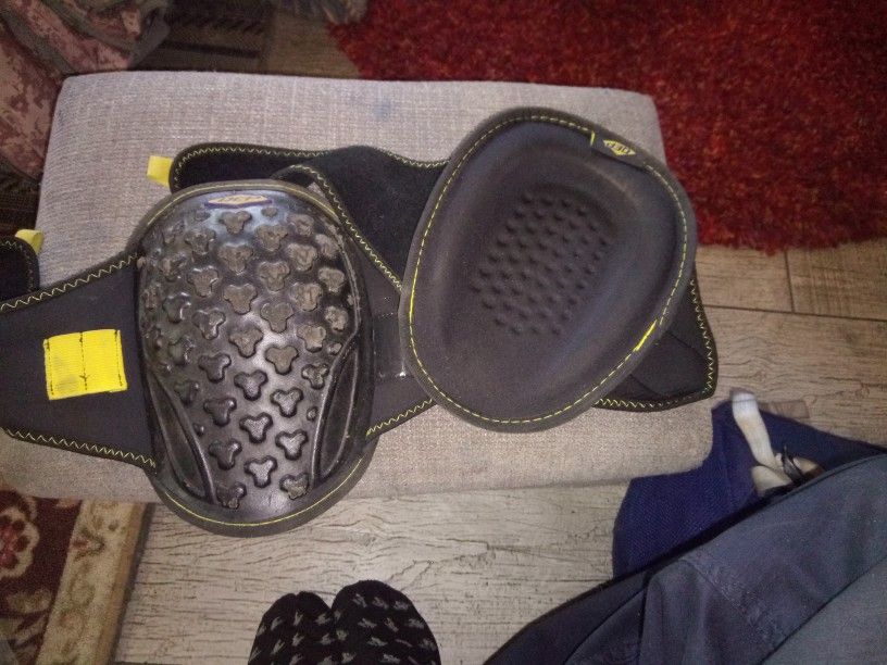 Dep heavy duty comfortable knee pads