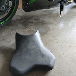 Yamaha Seat
