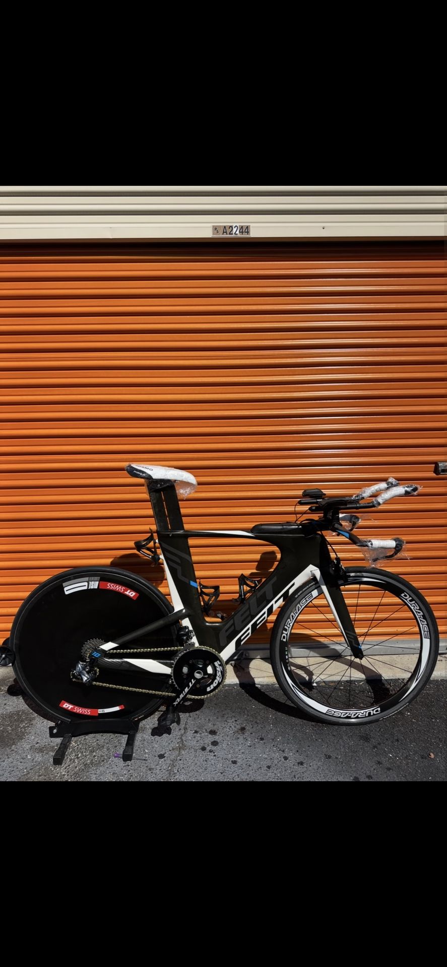 FELT IA 10 SIZE 56 Ironman Triathlon TT Race Bike