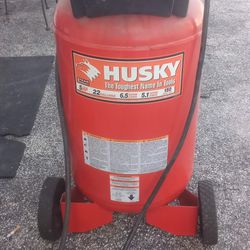 Husky 5 Horsepower 22 Gallon Air Compressor Works Perfect