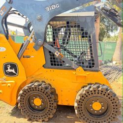 Almost New John Deere 318G Skid Steer