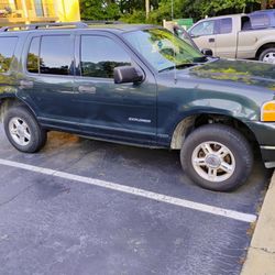 2004 Ford Explorer