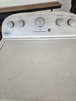 Lavadora de ropa marca Whirlpool