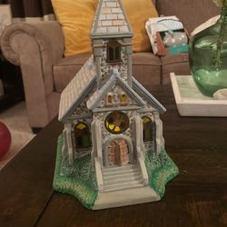 Partylite Olde World Village Chapel