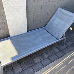 ONE metal And Mesh Pool Lounge Chair