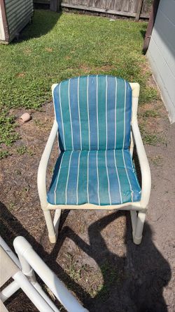 Outdoor table and chairs