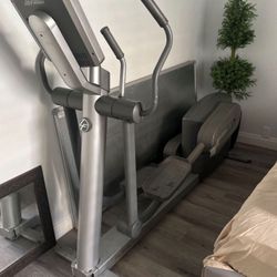 LIFE FITNESS ELLIPTICAL - $650