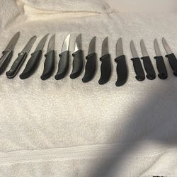 13 KITCHEN KNIVES 