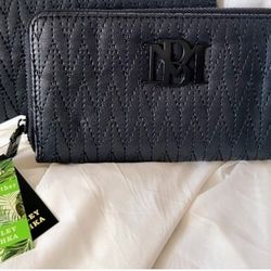 Badgley Mischka Black Quilted Wallet/ Phone Holder 