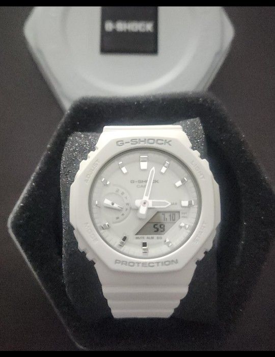 G-Shock GA-2100SKE-7A White