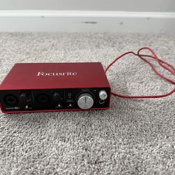 Focusrite Scarlett 2i2 USB Audio Interface 2nd Gen