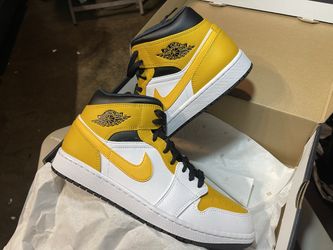 Jordan 1 Mid "University Gold"