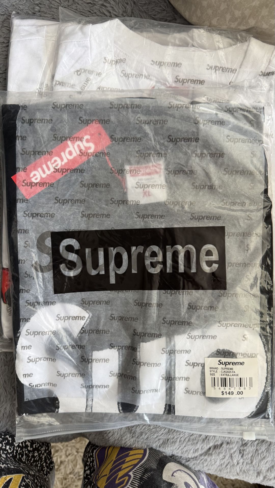 Supreme T-Shirt