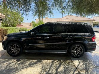 Mercedes-Benz GL 450 4-Matic (needs repairs)—Pink Slip in Hand and Current Registration