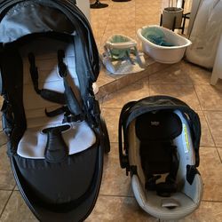 Britax  Car Seat, Stroller and 2 Bases