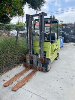 Clark Forklift