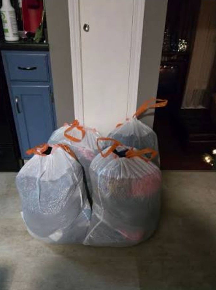 Lots Of Women's Assorted Clothing