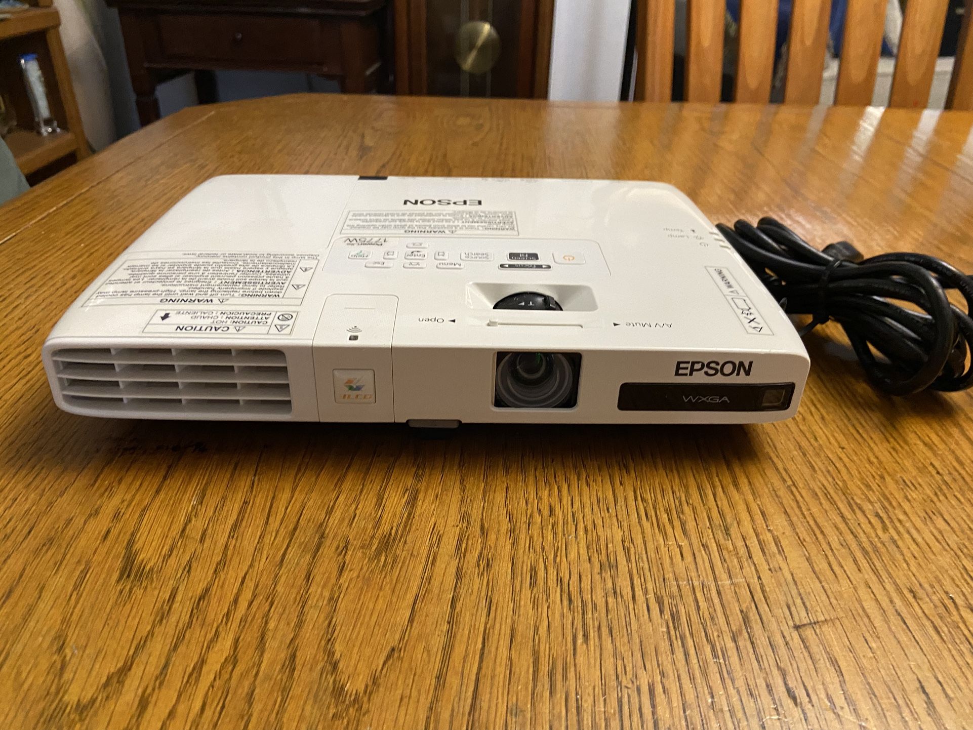 $80 OBO Epson PowerLite 1775W Multimedia Projector, H363A / with POWER CORD and other connection cords. but NO REMOTE