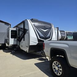 2022 GRAND DESIGN 31 G TOYHAULER