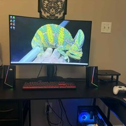 Alienwear Curve Monitor