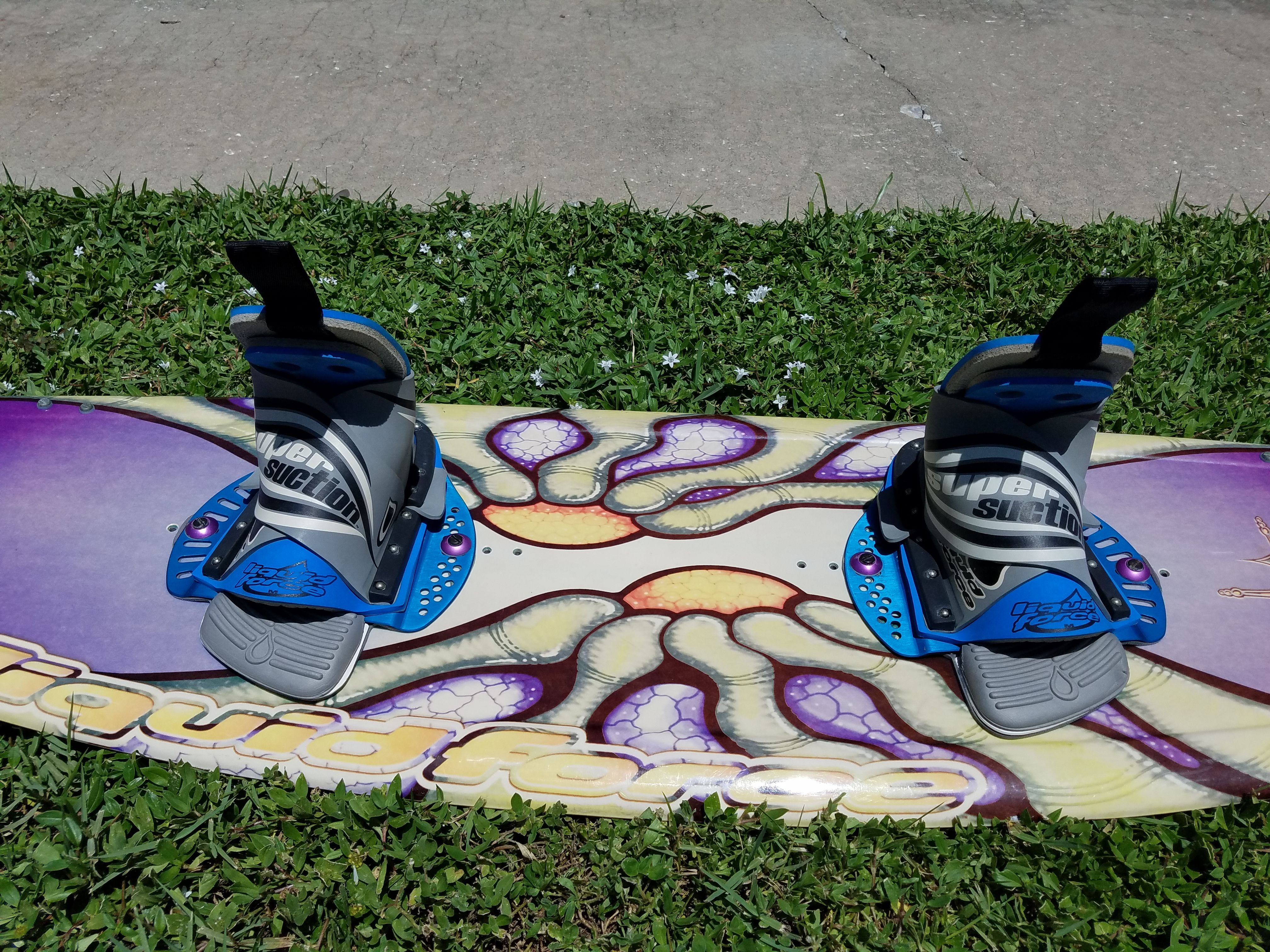 Liquid Force Trip 138 W/ Liquid Force Super Suck bindings size L