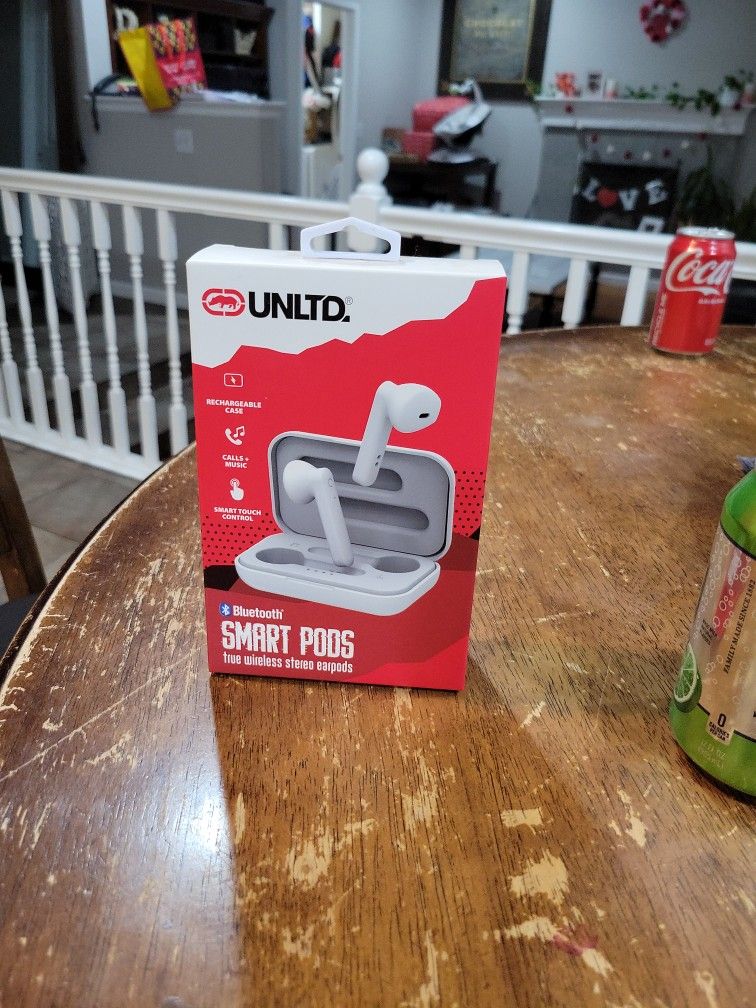 Ecko Unlmtd Smart wireless Pods $10