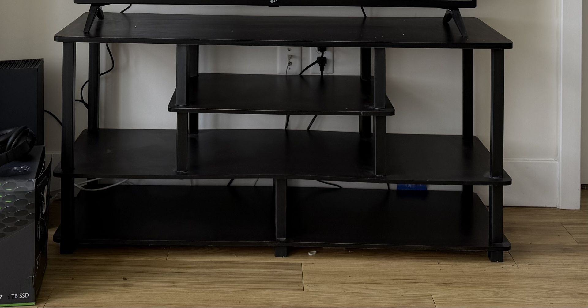 TV Stand With Shelves