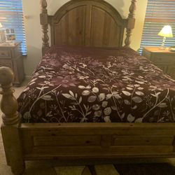 Six Piece Bedroom Set (Real Pinewood)