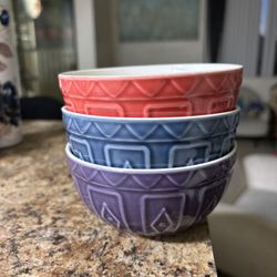 Trudeau porcelain bowls