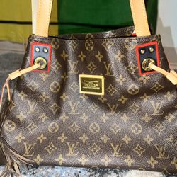 Louis Vuitton Purse 