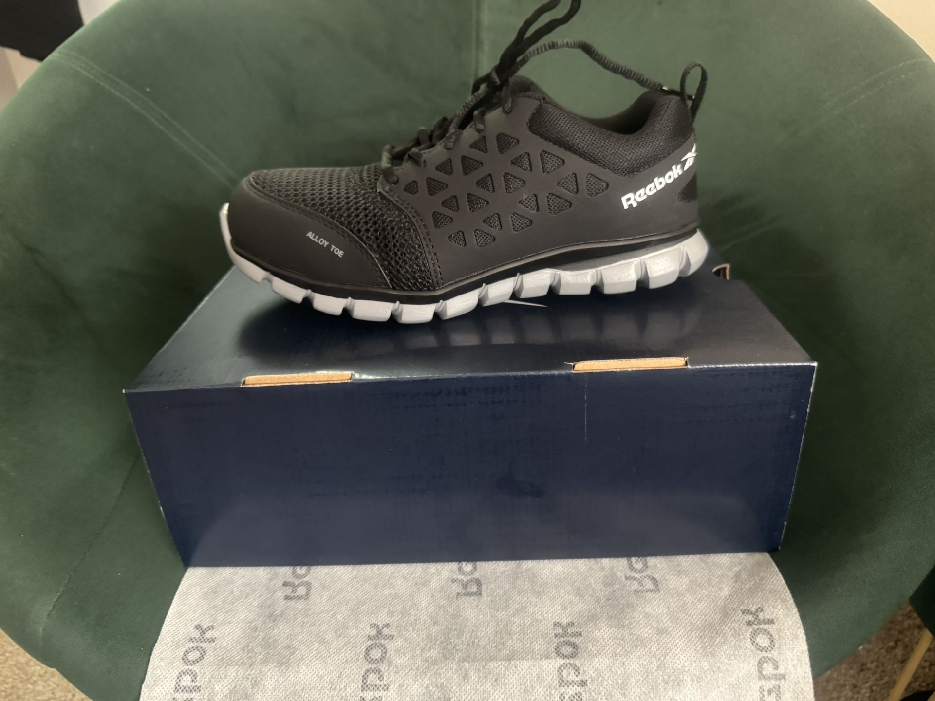 Reebok Work Women’s 7.5