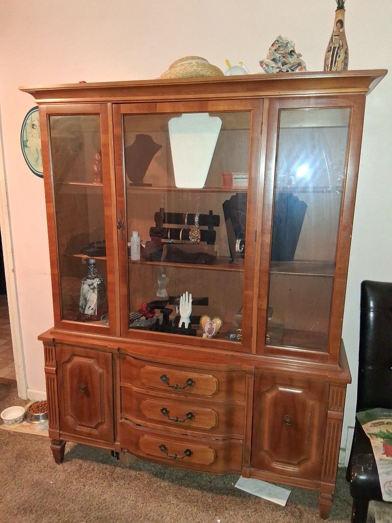 China Cabinet For Sale. In Very Good Condition