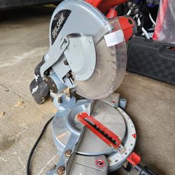 Multiple Electric Saws