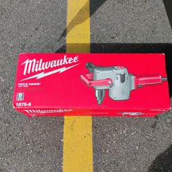 Milwaukee Hole Hawg 1/2 Drill in box 
