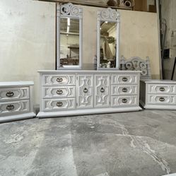 Vintage Dresser Set